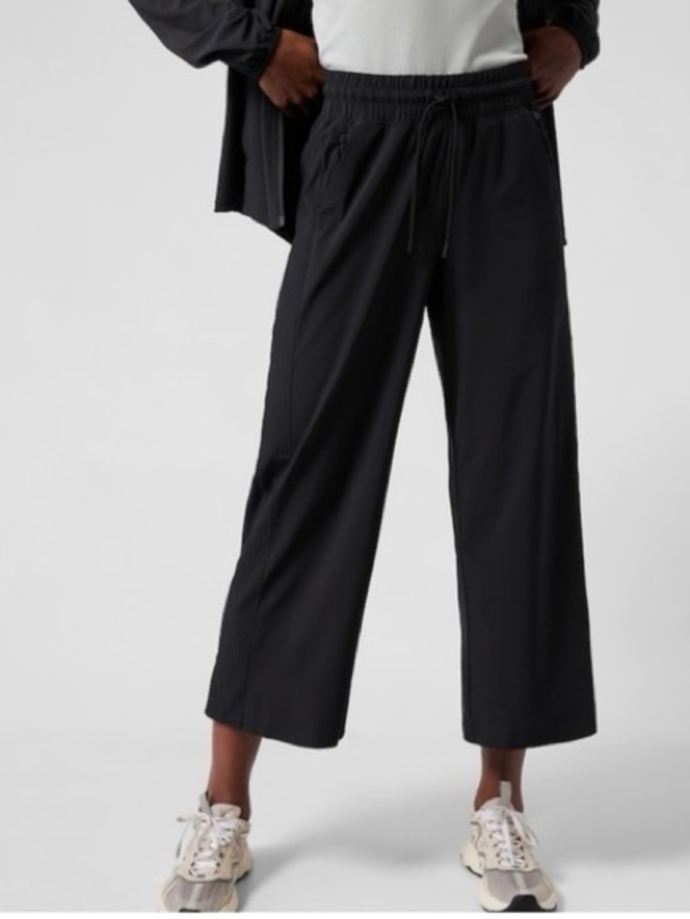 Athleta Avenue Wide Leg Crop Pants | Black | 14